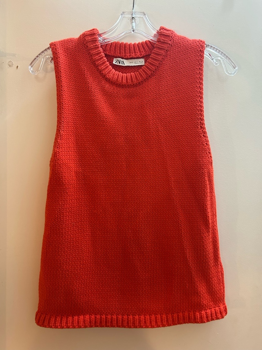 Zara Red Knit Sleeveless Pullover